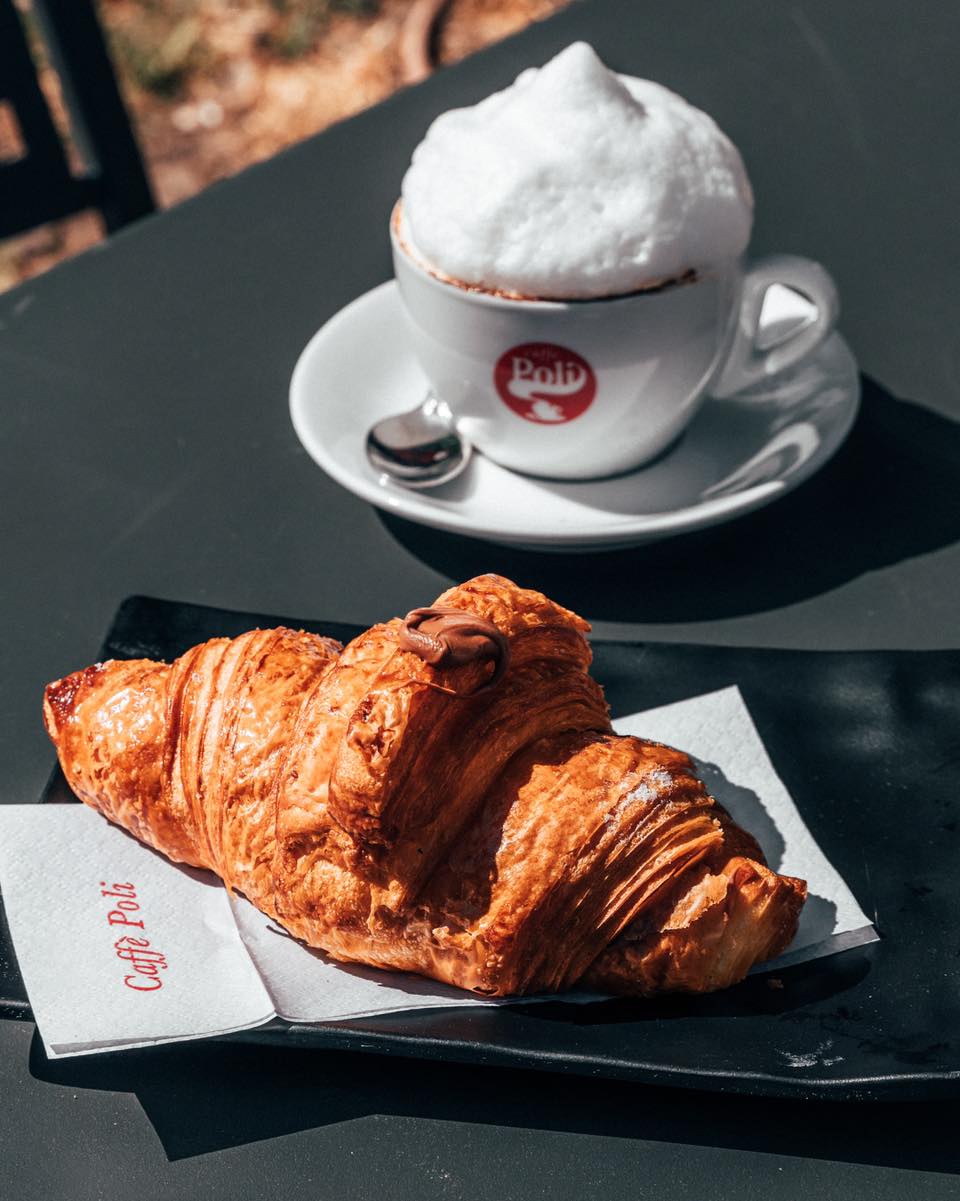 Caffè e cornetto al Bar Dante